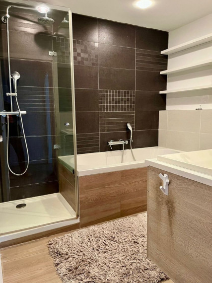 Svetlý 3i byt s terasou, záhradou a bazénom – Staré Mesto TOP