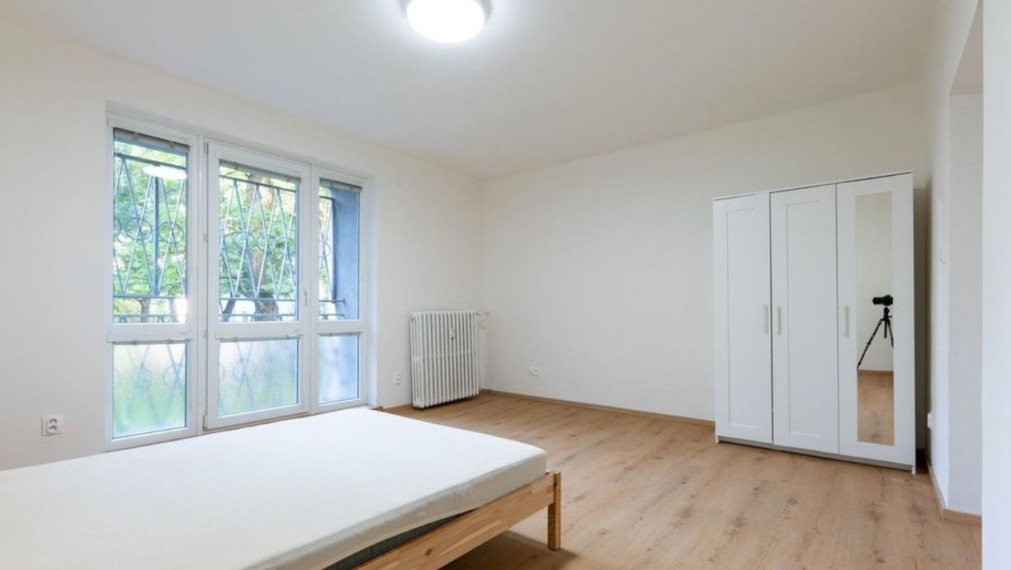 Na prenájom - 3i byt, ul.Páričkova Bratislava II TOP