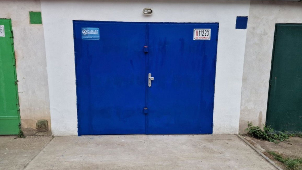 Garáž na predaj - ul. Chemická, Bratislava III 