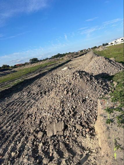 Pozemok na predaj - Lehnice