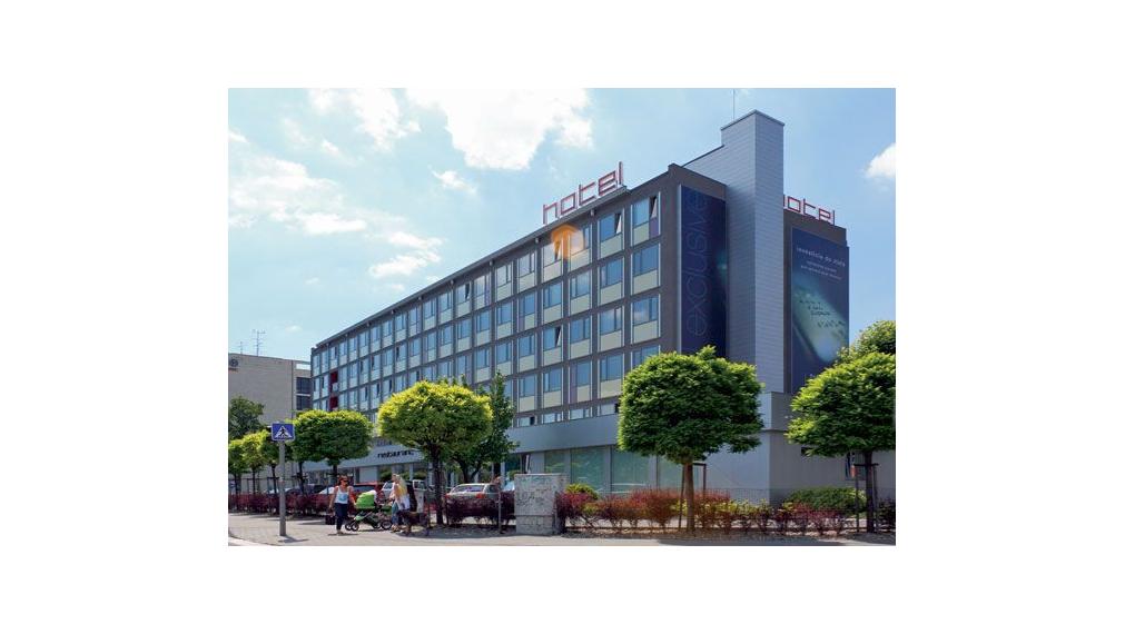 153m2 Lukratívny obchodný priestor v Hoteli Aston s výkladmi do frekventovanej ulice, s parkovaním, Bajkalská-Ružinov