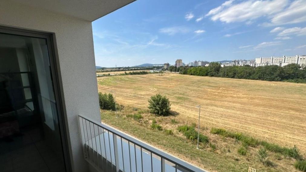 Byt na prenjaom - ul. Labutia, Bratislava V TOP