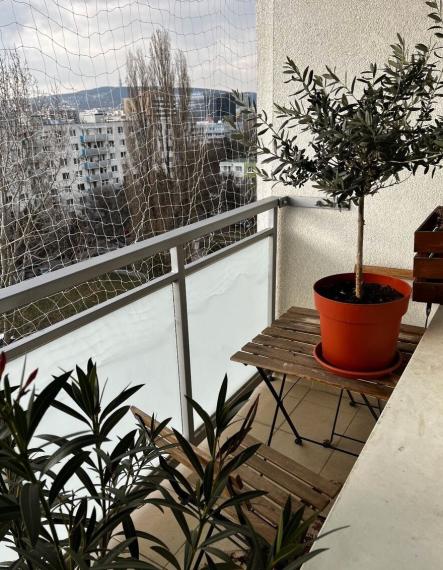 Moderný 3-izbový byt s loggiou a balkónom, ul. Nezábudková,  Bratislava II TOP