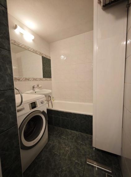 3-izbový byt s balkónom, ul. Vilová,  Bratislava V TOP