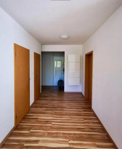 Byt na prenájom - ul. Kadnárova, Bratislava III TOP 