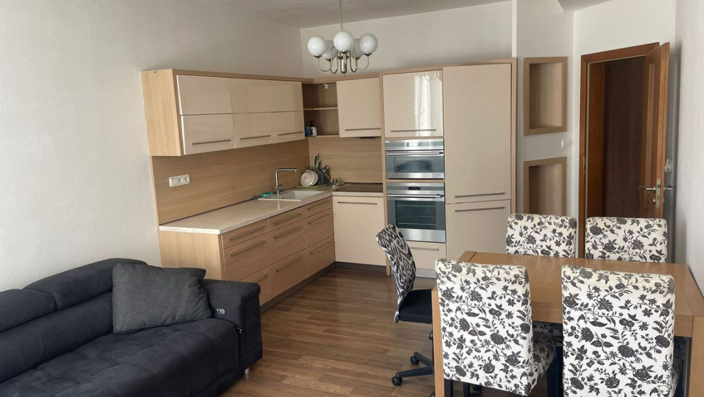 Byt na prenájom - ul. Hradská, Bratislava II TOP