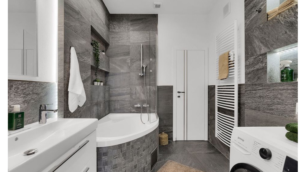 Presvetlený a výnimočný 3-izbový byt, Bratislava I TOP