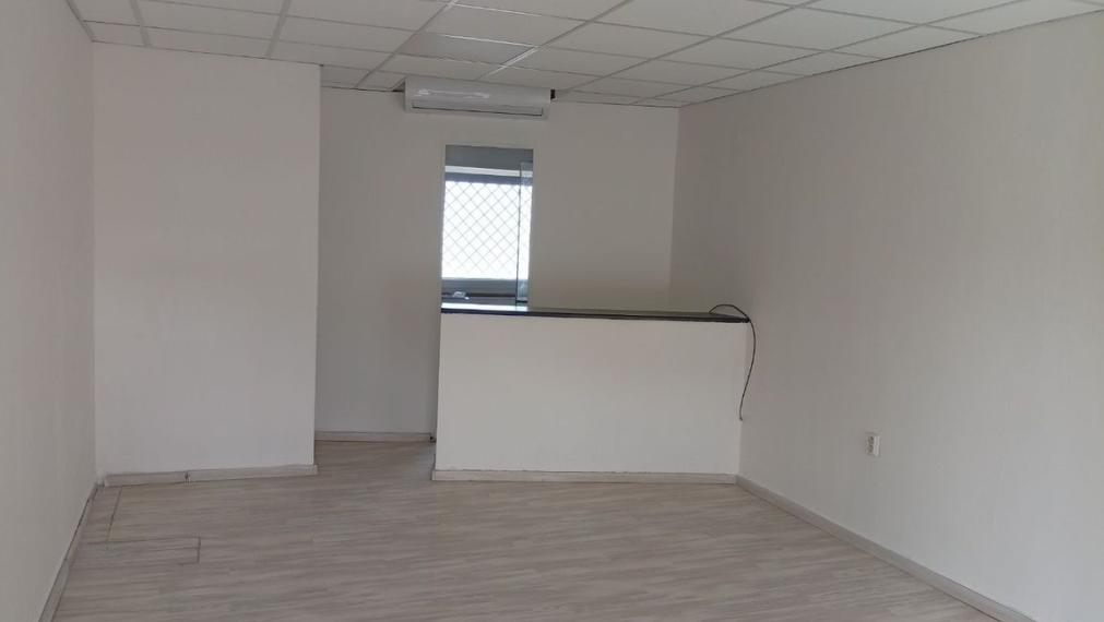 Obchodné klimatizované priestory, Trenčín, Za mostami