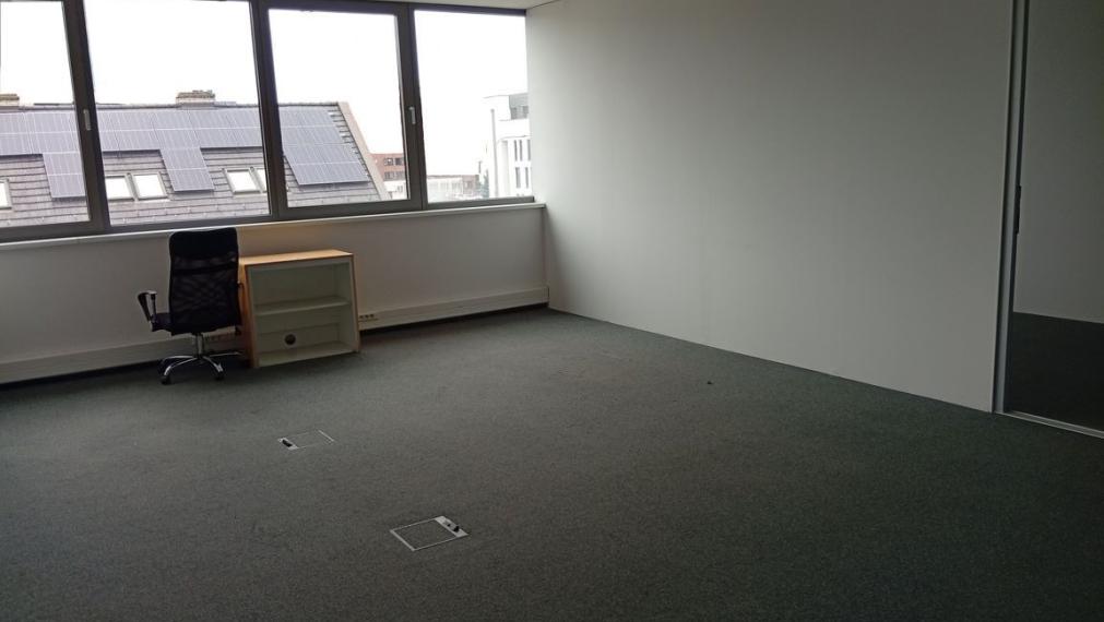 klimatizované administratívne priestory, širšie centrum, Trenčín.