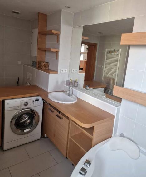 Byt na prenájom - ul. Rezedová, Bratislava II TOP