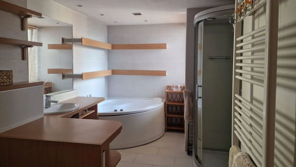 Byt na prenájom - ul. Rezedová, Bratislava II TOP