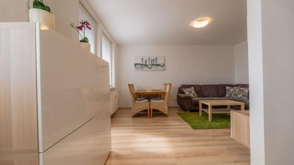 Pekný 3i byt, ul. Rumančeková, Bratislava II TOP