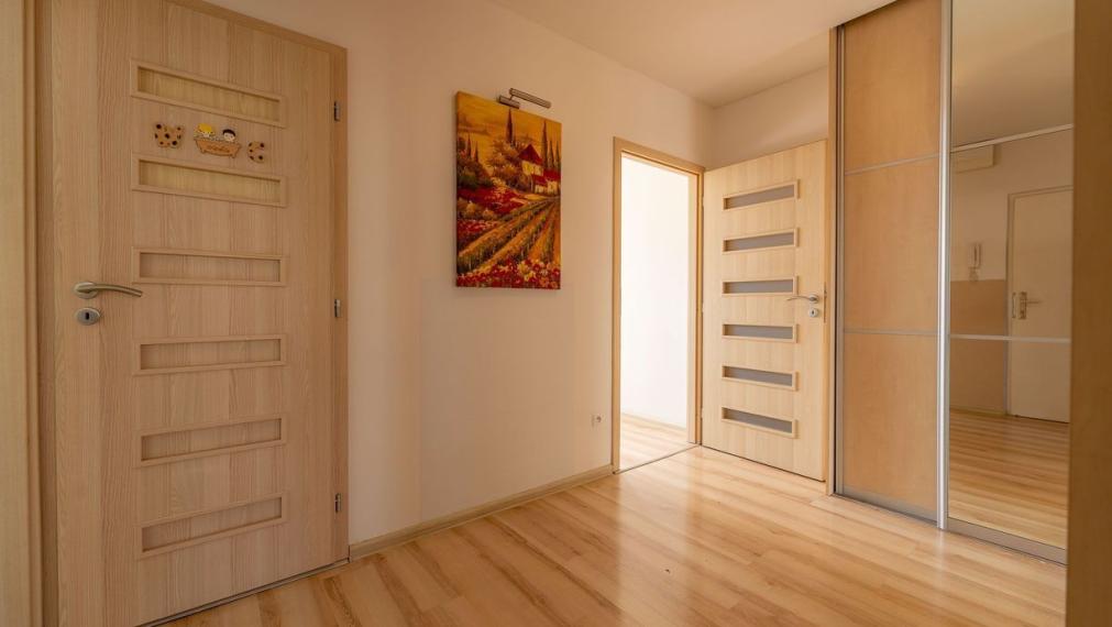 Pekný 3i byt, ul. Rumančeková, Bratislava II TOP