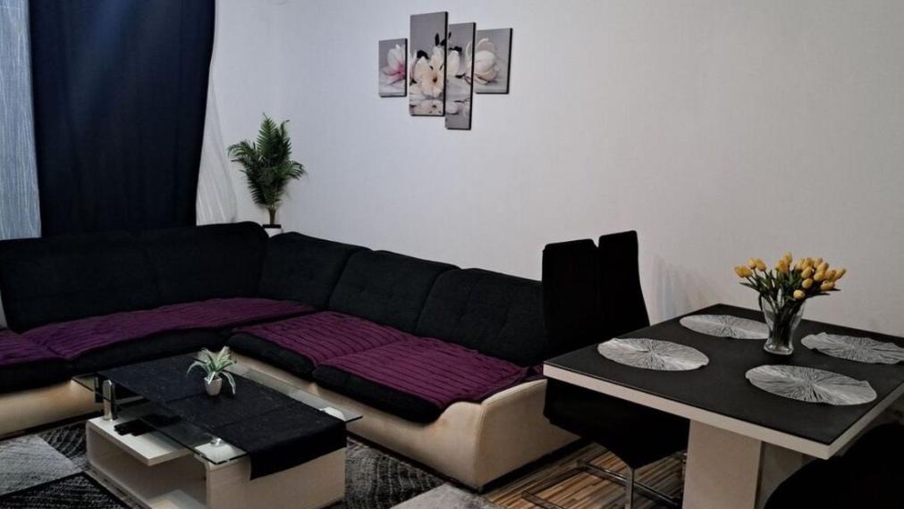 3 izbový byt v strede Petržalky, ul.Rovniankova TOP