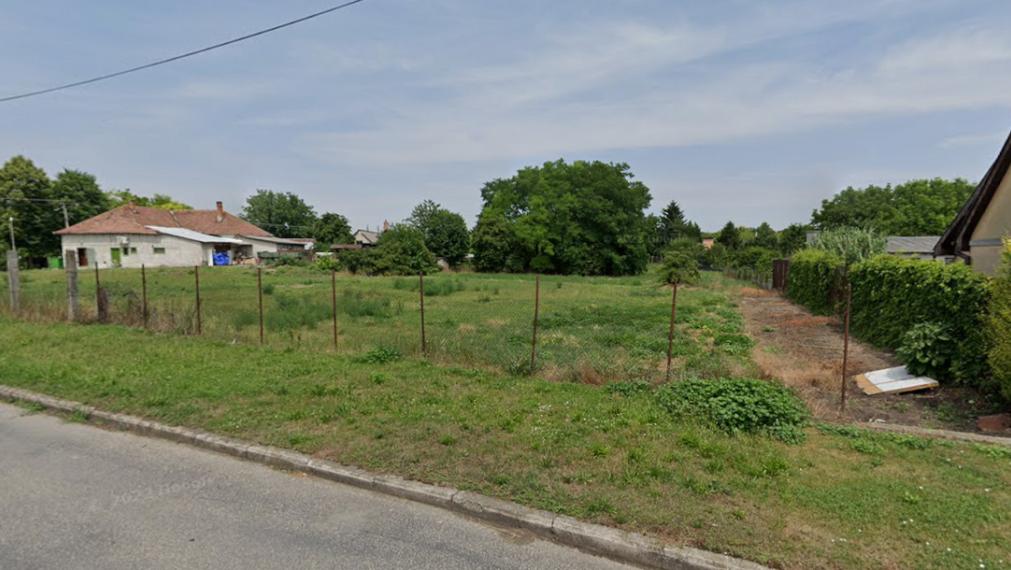 Pozemok na predaj - Okoč