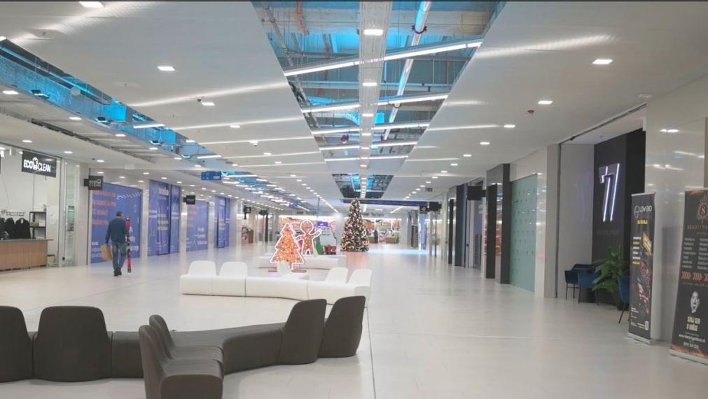 Atraktívny obchodný priestor v nákupnom centre, 342 m², Bajkalská