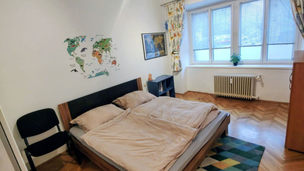 Na prenájom: priestranný 3-izbový byt na Kalinčiakovej ulici