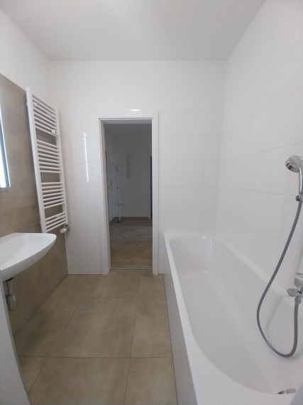 Moderný 2-izbový byt na prenájom – Sídlisko Juh, Liptovská, vlastné parkovanie