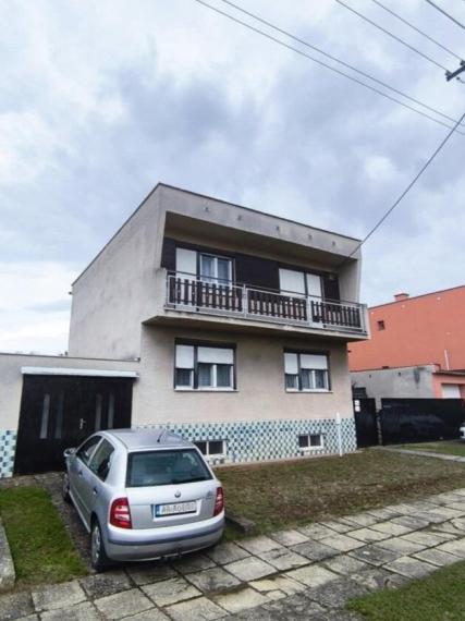 Chata na predaj - Holíč