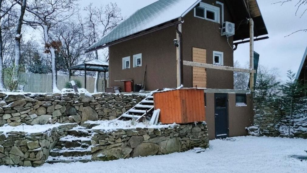 Chata na predaj - Modra