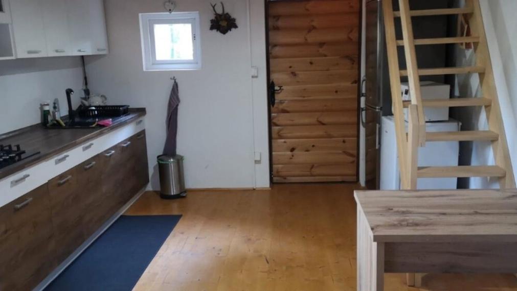 Chata na predaj - Modra