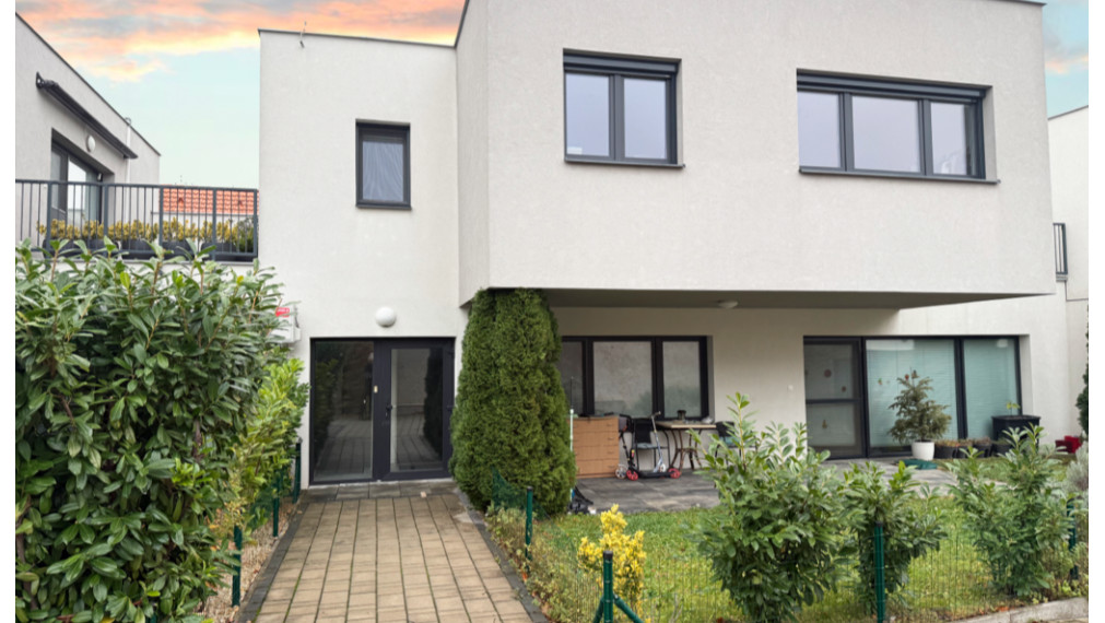 štýlový 3-izbový byt s veľkou terasou, Pezinok TOP