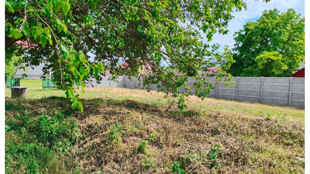 Pozemok na predaj - Baka