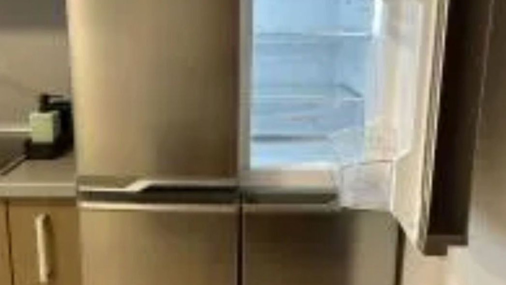  2-izbový byt  v historickom dome, ul.Námestie 1. mája, Bratislava I TOP