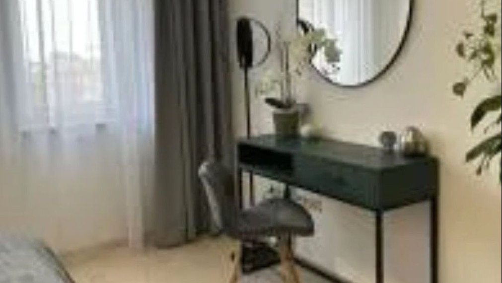  2-izbový byt  v historickom dome, ul.Námestie 1. mája, Bratislava I TOP