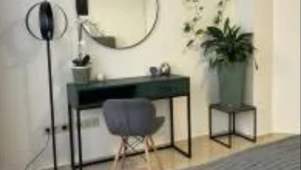  2-izbový byt  v historickom dome, ul.Námestie 1. mája, Bratislava I TOP