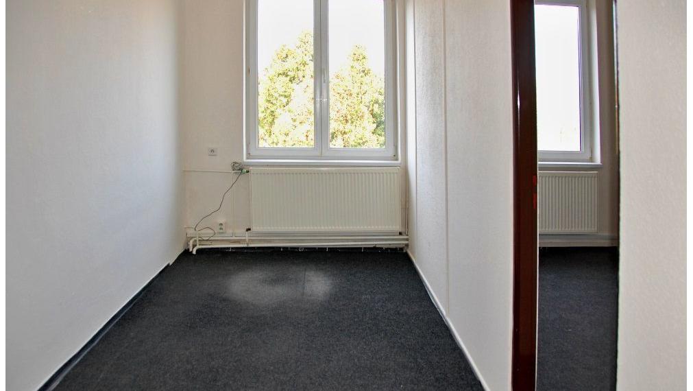 Na prenájom kancelárske priestory v budove na Sihoti ,Trenčín