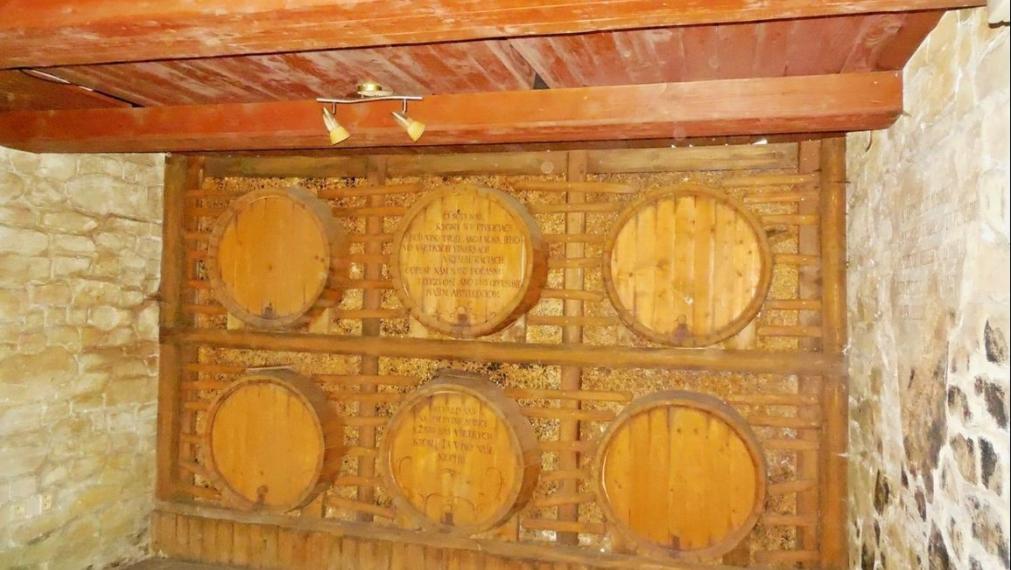 Na predaj nebytový priestor – bývalá reštaurácia, Trenčín