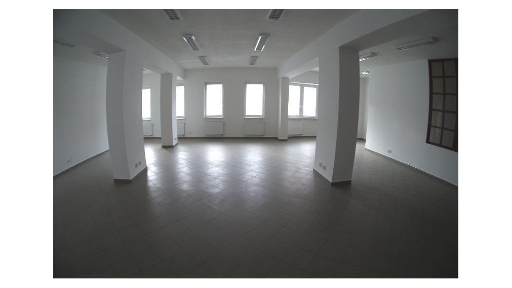 Obchodné a kancelárske priestory v centre Nitry, pešia zóna