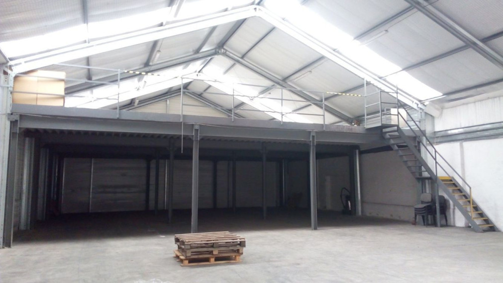 Skladové priestory na prenájom, 10 km od Trenčína