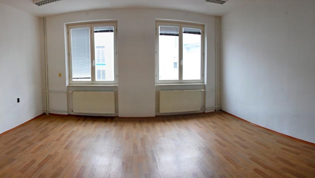 Administratívne priestory, Trenčín – Sihoť I