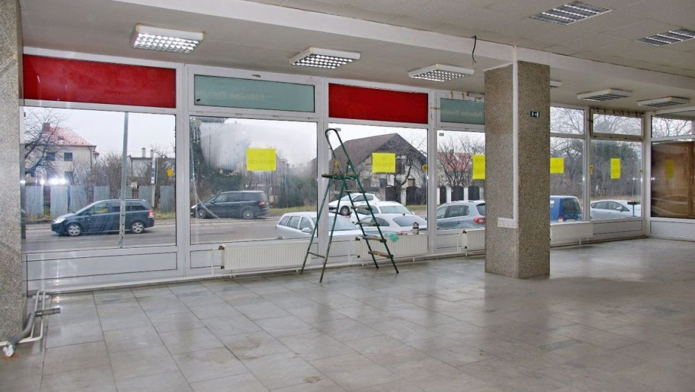 Obchodné priestory,Trenčín, Za mostami