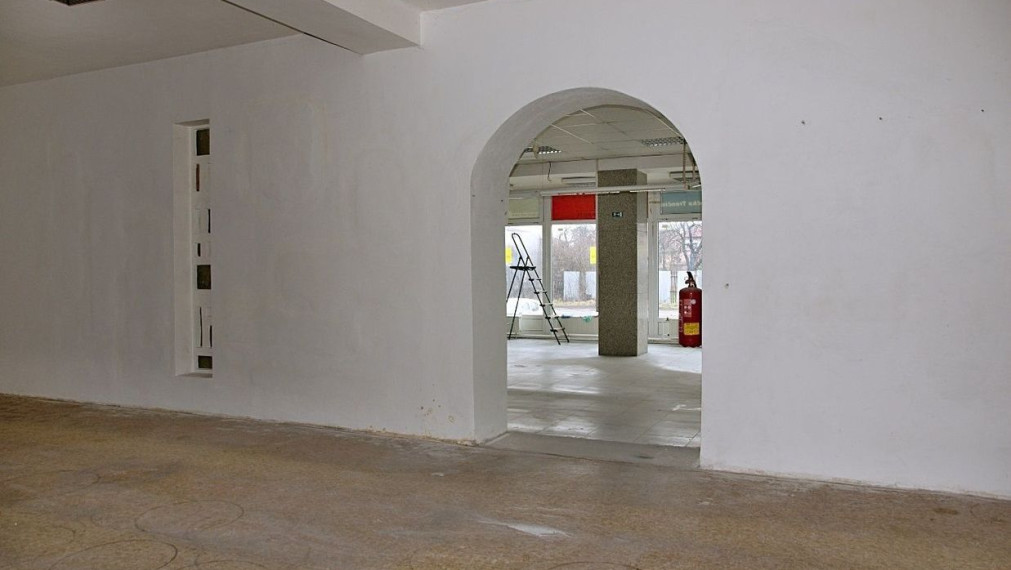 Obchodné priestory,Trenčín, Za mostami