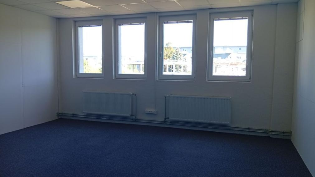 Zrekonštruované administratívne priestory ,Trenčín, Zámostie