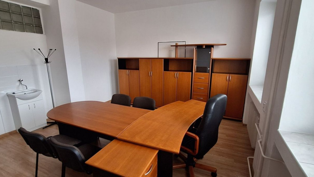 Na prenájom kancelárske priestory v blízkosti centra mesta Galanta