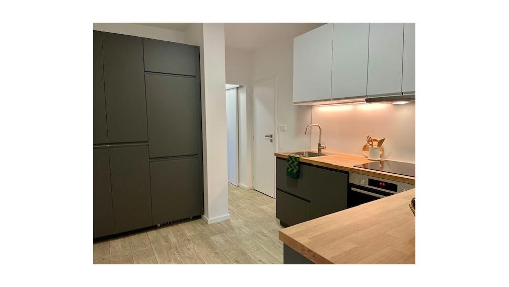 Na prenájom nadštandarný 2i byt v bytovej vile v lokalite Horského parku TOP