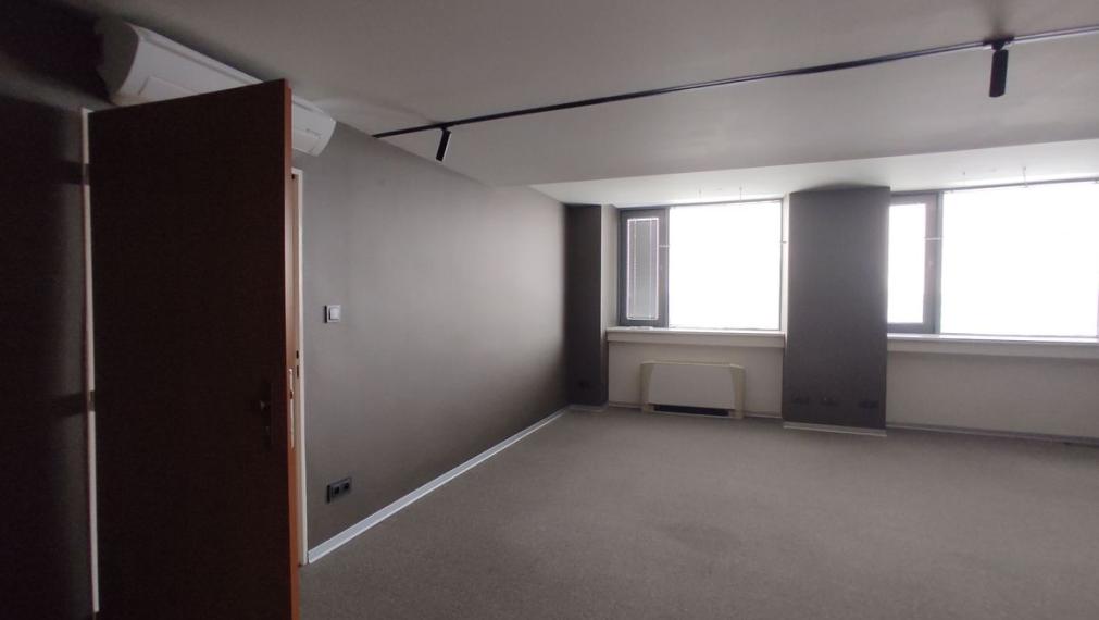 Kancelárie 54m2 v hoteli Aston, Bajkalská