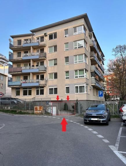 Parkovacie státie na predaj, Tomášikova - Ružinov