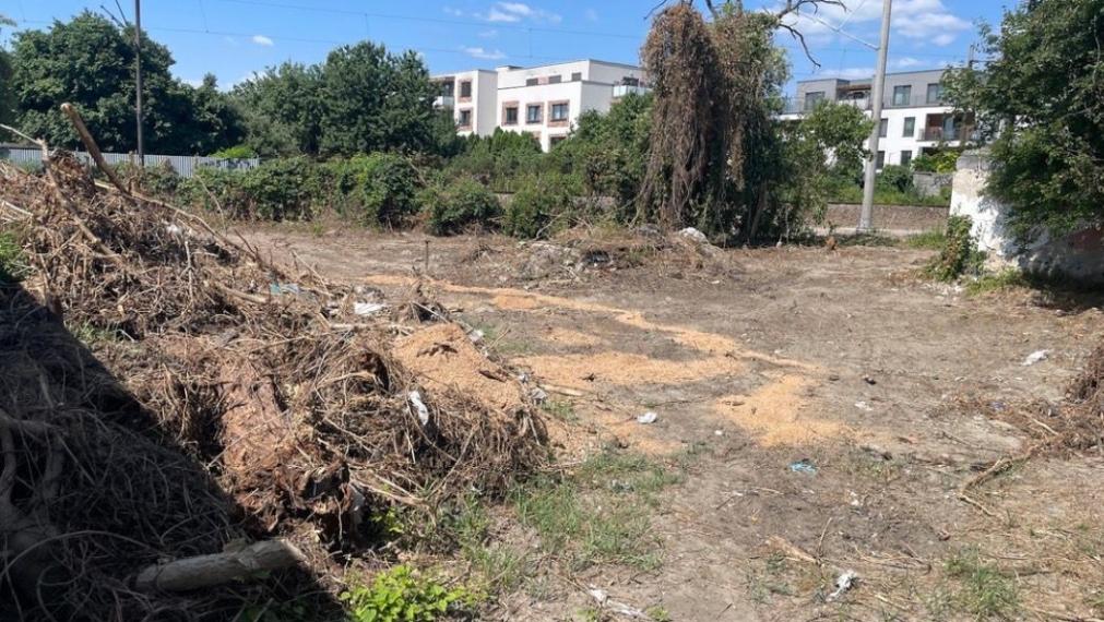 Na predaj - pozemok, Pod gaštanmi, Bratislava II