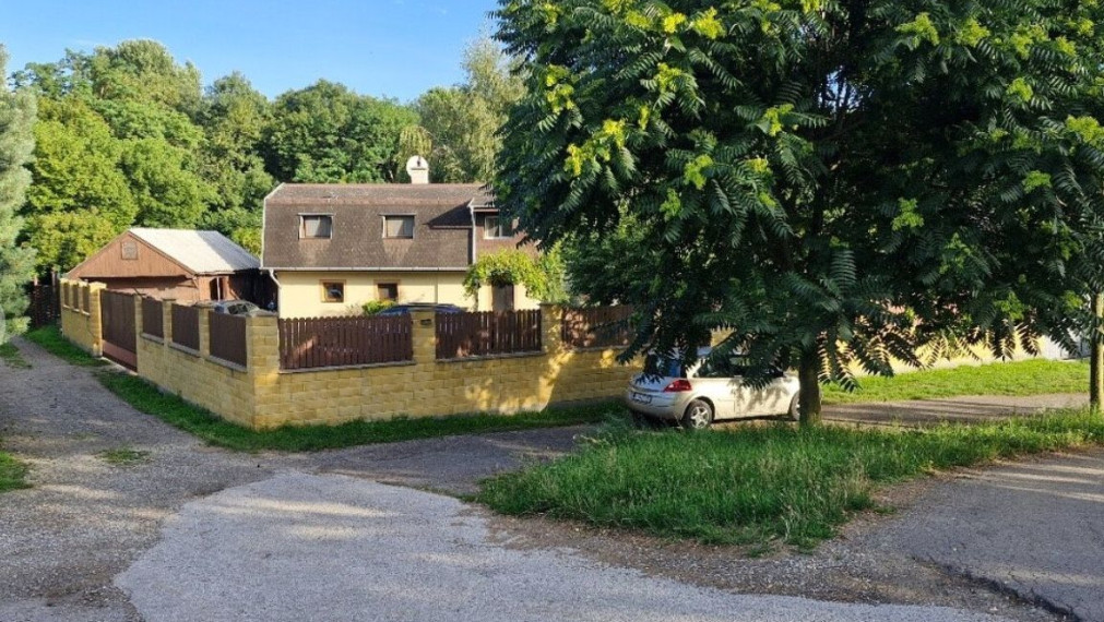 Na predaj - 4-izbový dom, Vlčie hrdlo, Bratislava II