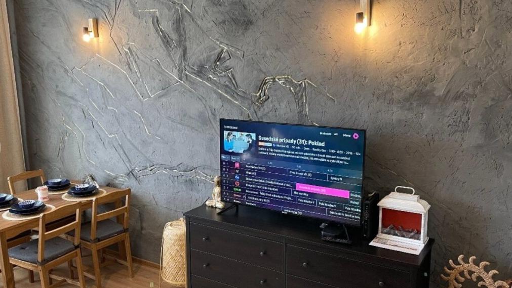 Dizajnový byt v srdci Bratislavy – 42 m² pokoja a funkčnosti