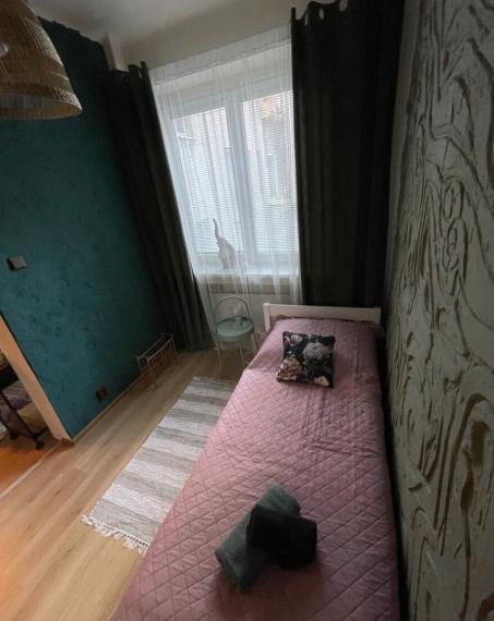 Dizajnový byt v srdci Bratislavy – 42 m² pokoja a funkčnosti