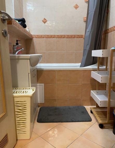 Dizajnový byt v srdci Bratislavy – 42 m² pokoja a funkčnosti