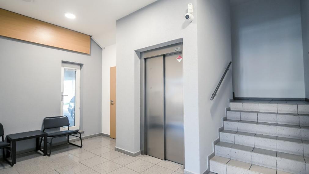 Reprezentatívna polyfunkčná budova so skladom a parkovaním v atraktívnej lokalite, Bratislava - Nové Mesto TOP