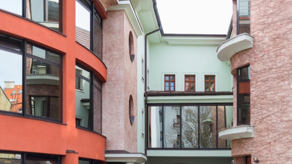 Obchodno-kancelársky priestor na prízemí, s vlastným vstupom 79,15m2 v centre na Panenskej ulici - Staré Mesto TOP