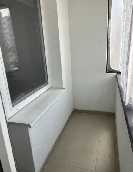 Priestranný 3-izbový byt s loggiou v centre Senca – ideálny na bývanie aj investíciu